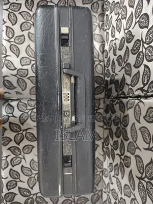 Briefcases sell