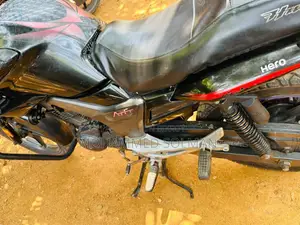 হিরো হাংক ২০১৬ লাল