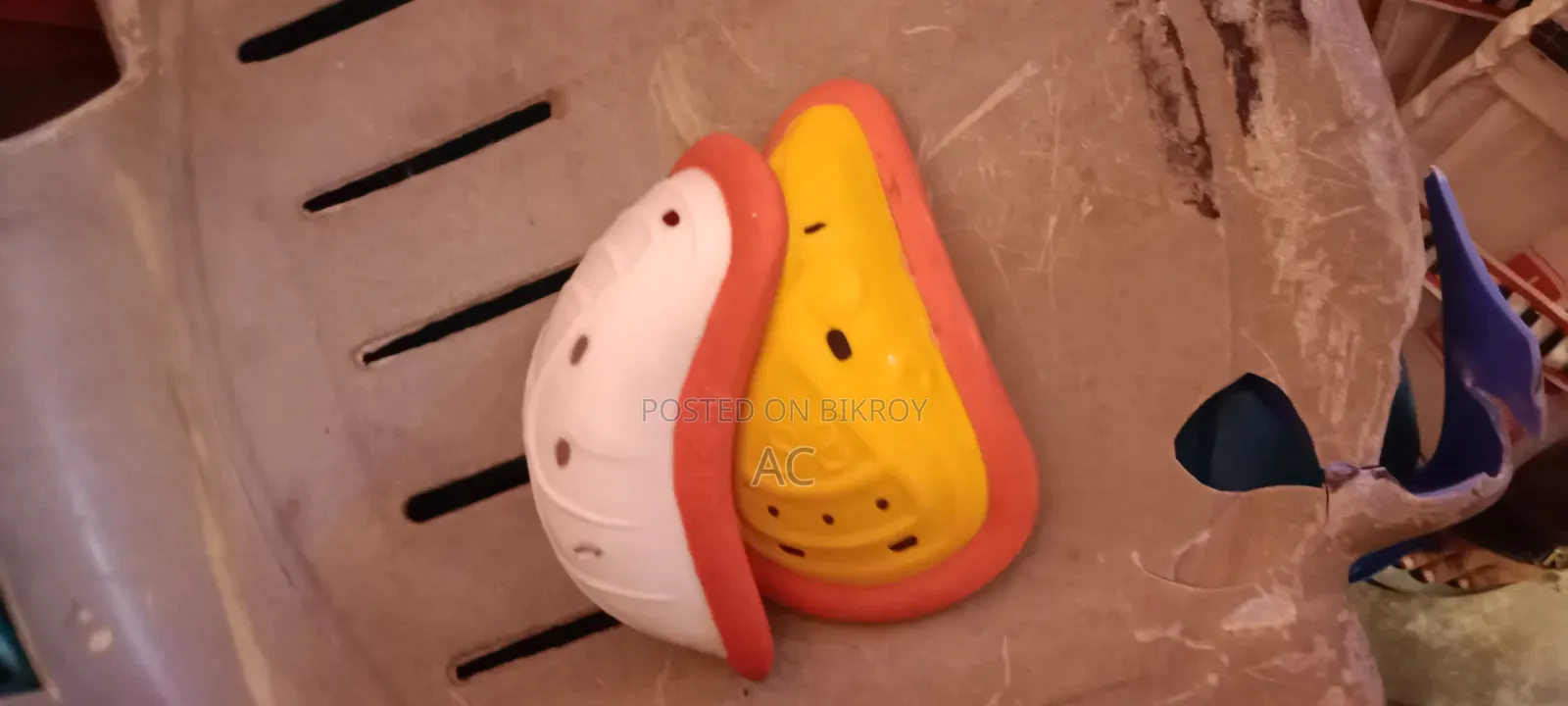 Cricket Playing Equipment for Sale at Very Low Price