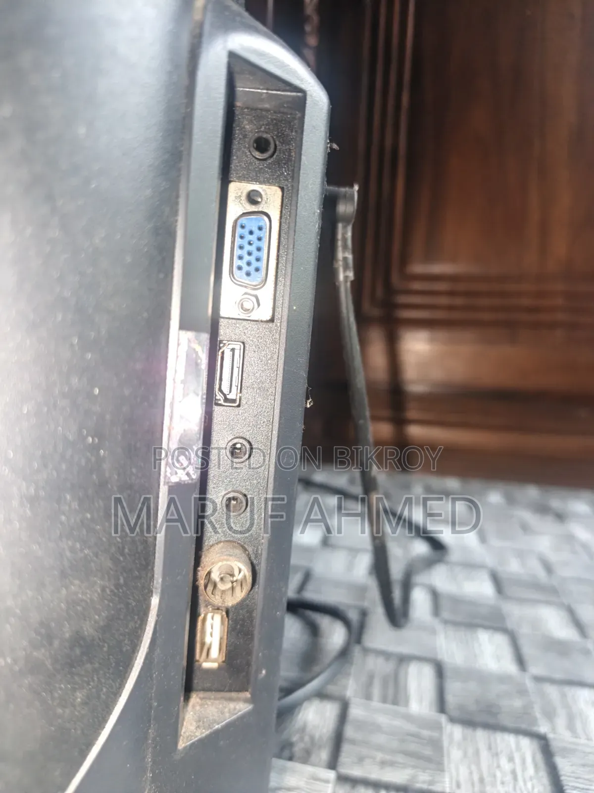 Walton WD24R 24" LED TV | HDMI, VGA USB | Excellent Condition