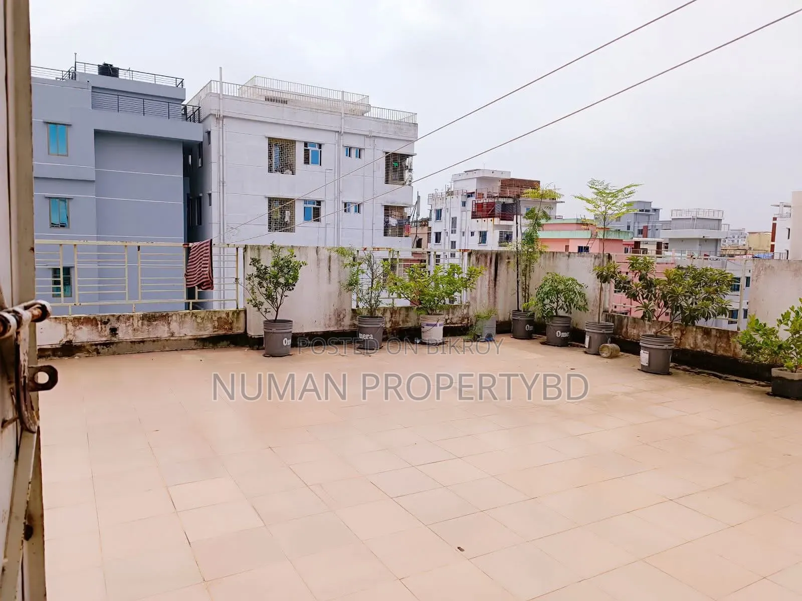 Furnished 2-Bedroom Apartment in Numan Property Bd, Basundhara for Rent