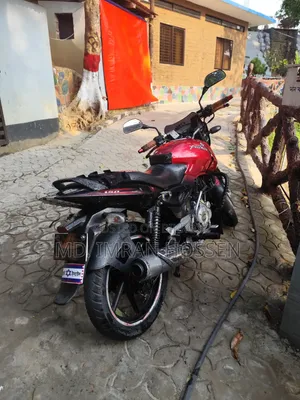বাজাজ পালসার ১৫০ ২০১২ রেড