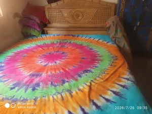 ৫ ফিট ৭ ফিট সেমি বক্স খাট
