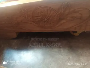 ৫ ফিট ৭ ফিট সেমি বক্স খাট
