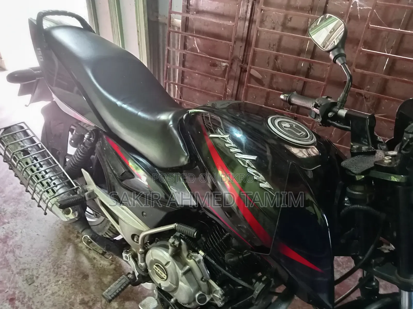 বাজাজ পালসার ১৫০ ২০১৭ কালো