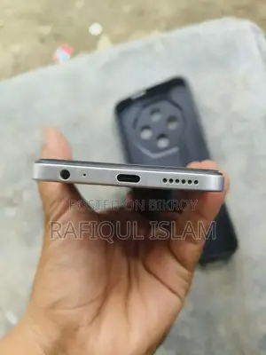 টেকনো স্পার্ক ৩০সি ১২৮ জিবি রূপালী