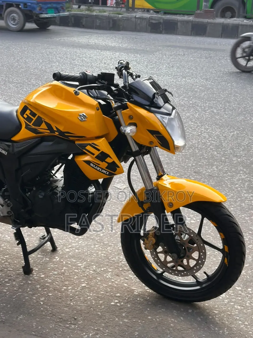 Suzuki Gixxer 2023 Yellow