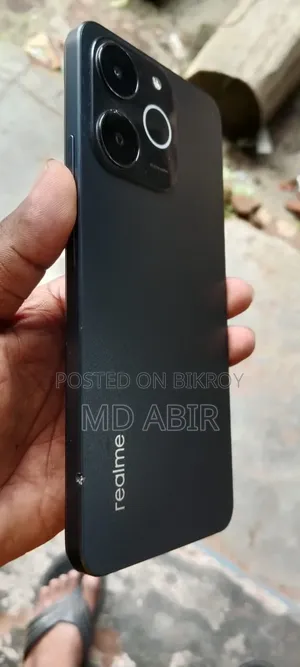 রিয়েলমি ৪ জিবি ব্ল্যাক