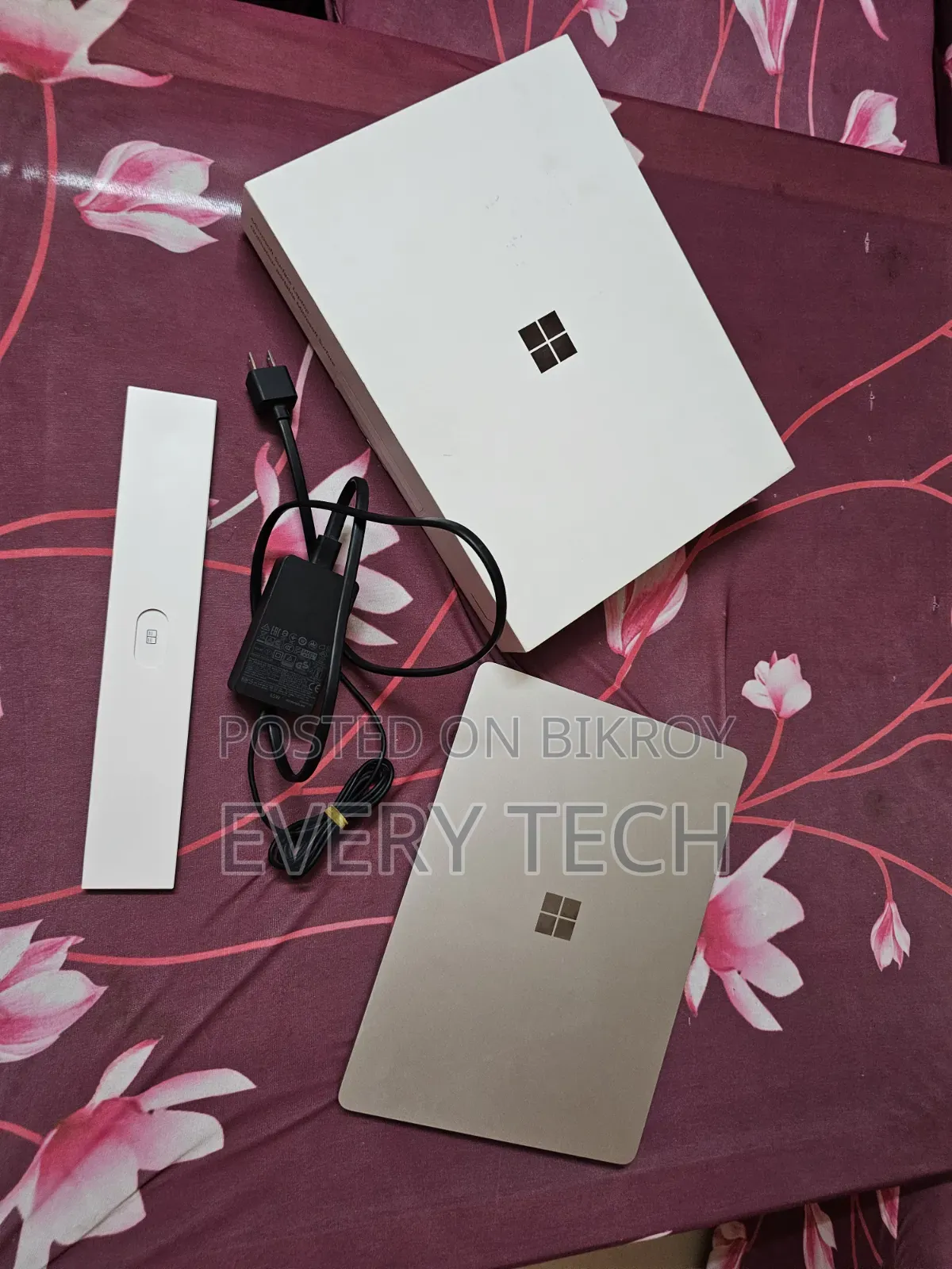 New Microsoft Surface Pro 11th Edition, a Copilot+ PC 16GB SSD 256GB