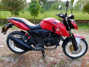 New TVS Apache RTR 160 4V 2022 Red