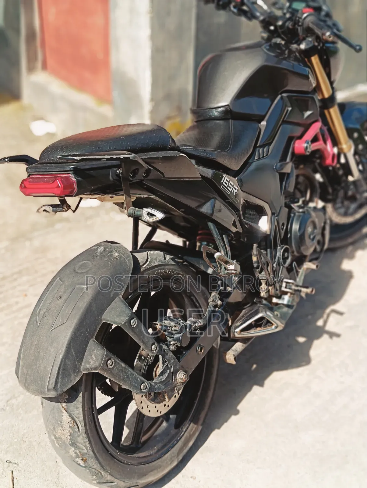 রানার বোল্ট ১৬৫আর ২০২১ কালো