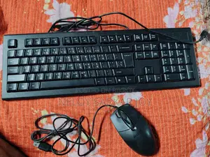 একটি কিবোর্ড এবং মাউস বিক্রি হবে