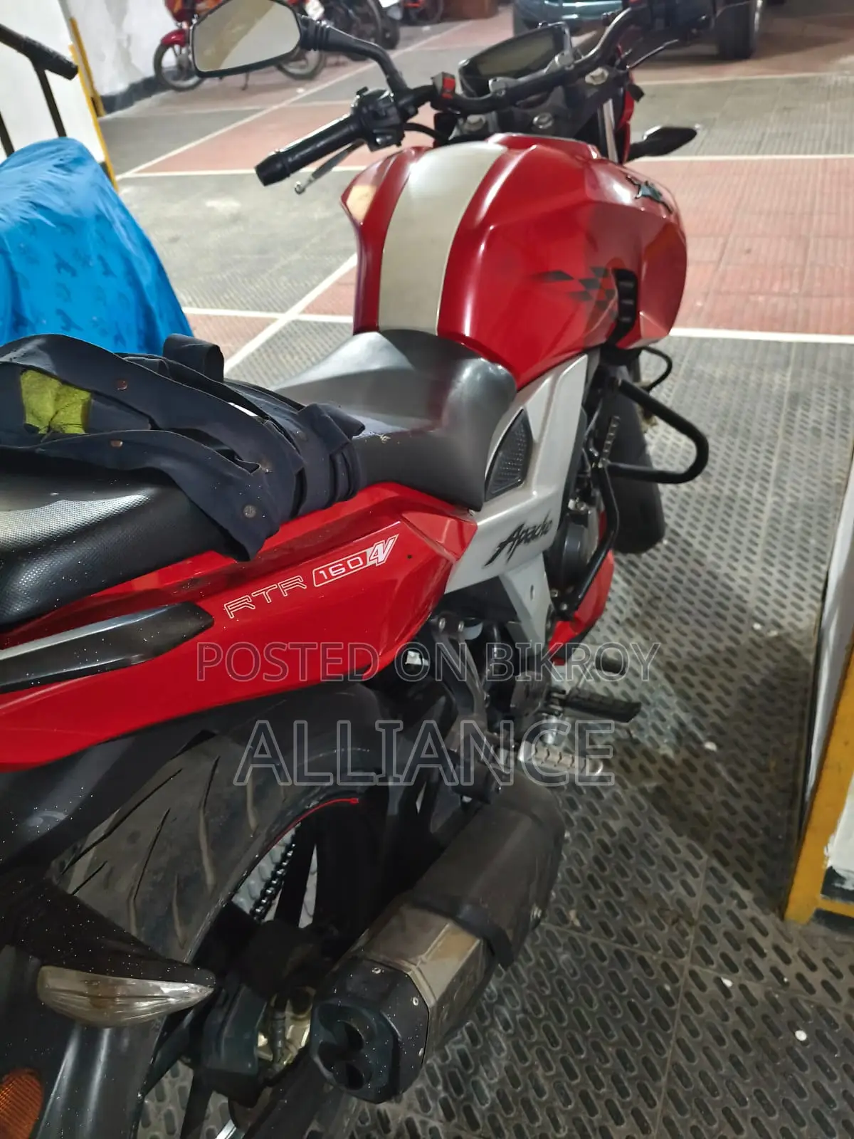 টিভিএস অ্যাপাচে ১৬০ ৪ভি ২০১৮ রেড
