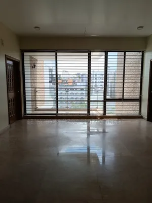 বসুন্ধরায় ৪ বেডরুমের এপার্টমেন্ট ভাড়ার জন্য