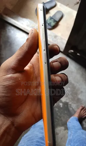 রিয়েলমি ৯ ১২৮ জিবি গোল্ড