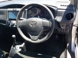 Toyota Axio 2021 Silver