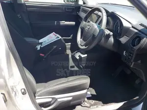 Toyota Axio 2021 Silver