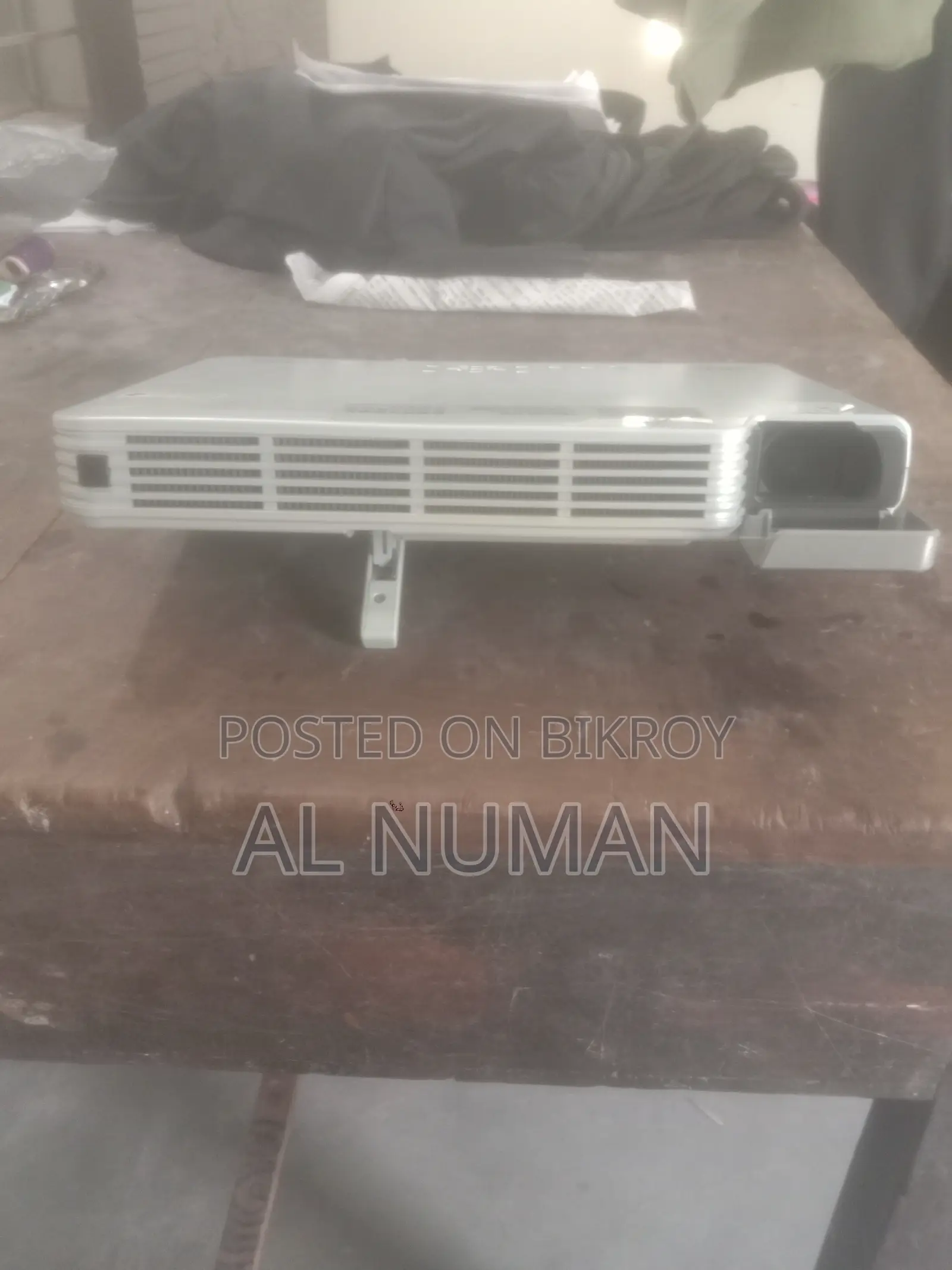 কাসিও প্রজেক্টর