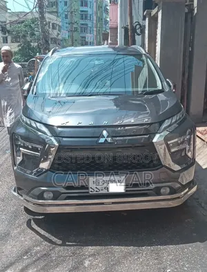 Mitsubishi Xpander Premium 2025 Gray