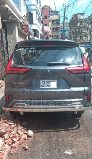Mitsubishi Xpander Premium 2025 Gray