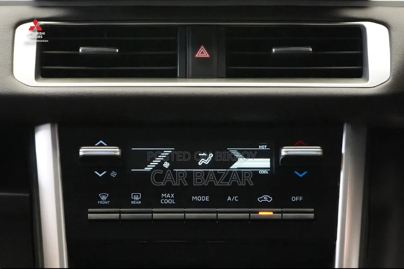Mitsubishi Xpander Premium 2025 Gray