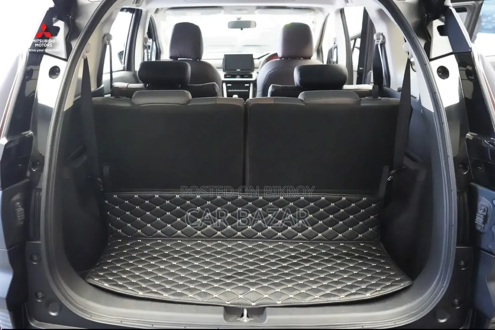 Mitsubishi Xpander Premium 2025 Gray