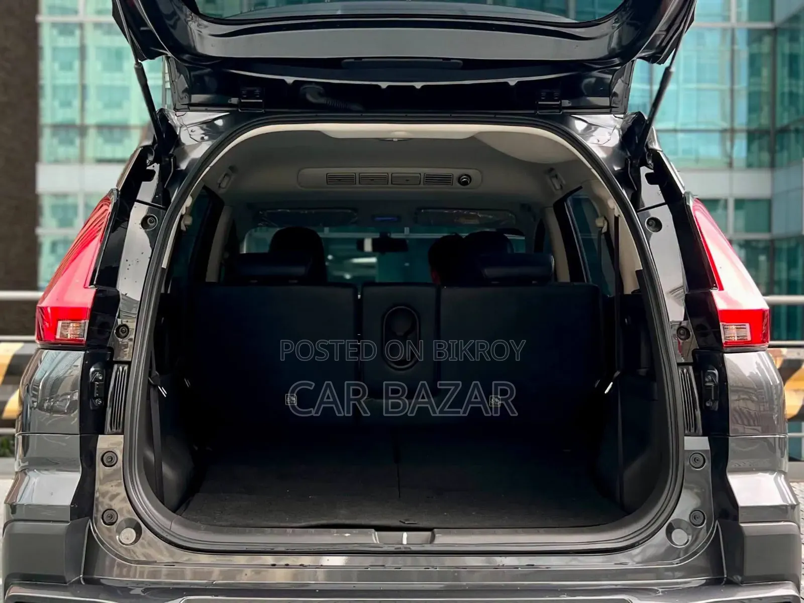 Mitsubishi Xpander Premium 2025 Gray