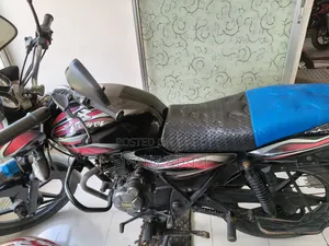 Bajaj Discover 100 2013 Black
