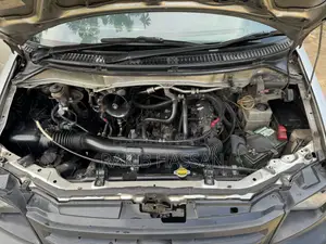 Toyota Noah 2003 Silver