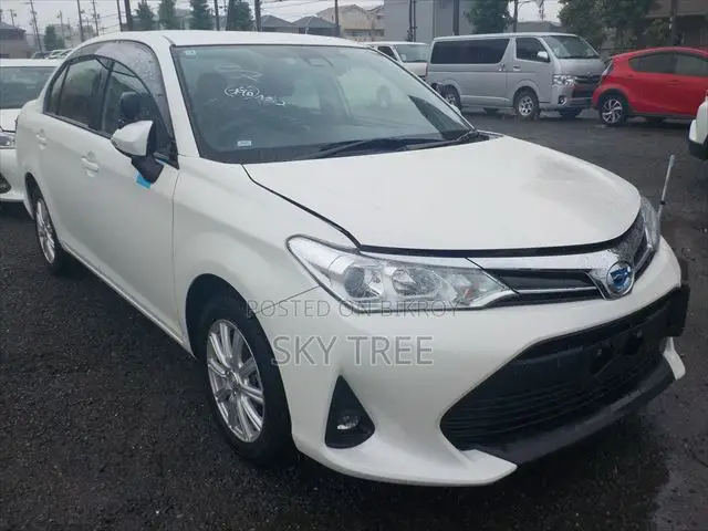 Toyota Axio 2021 Pearl