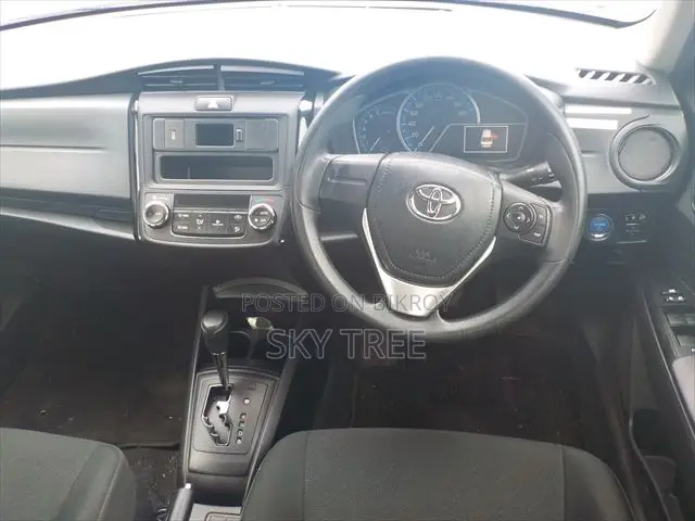Toyota Axio 2021 Pearl