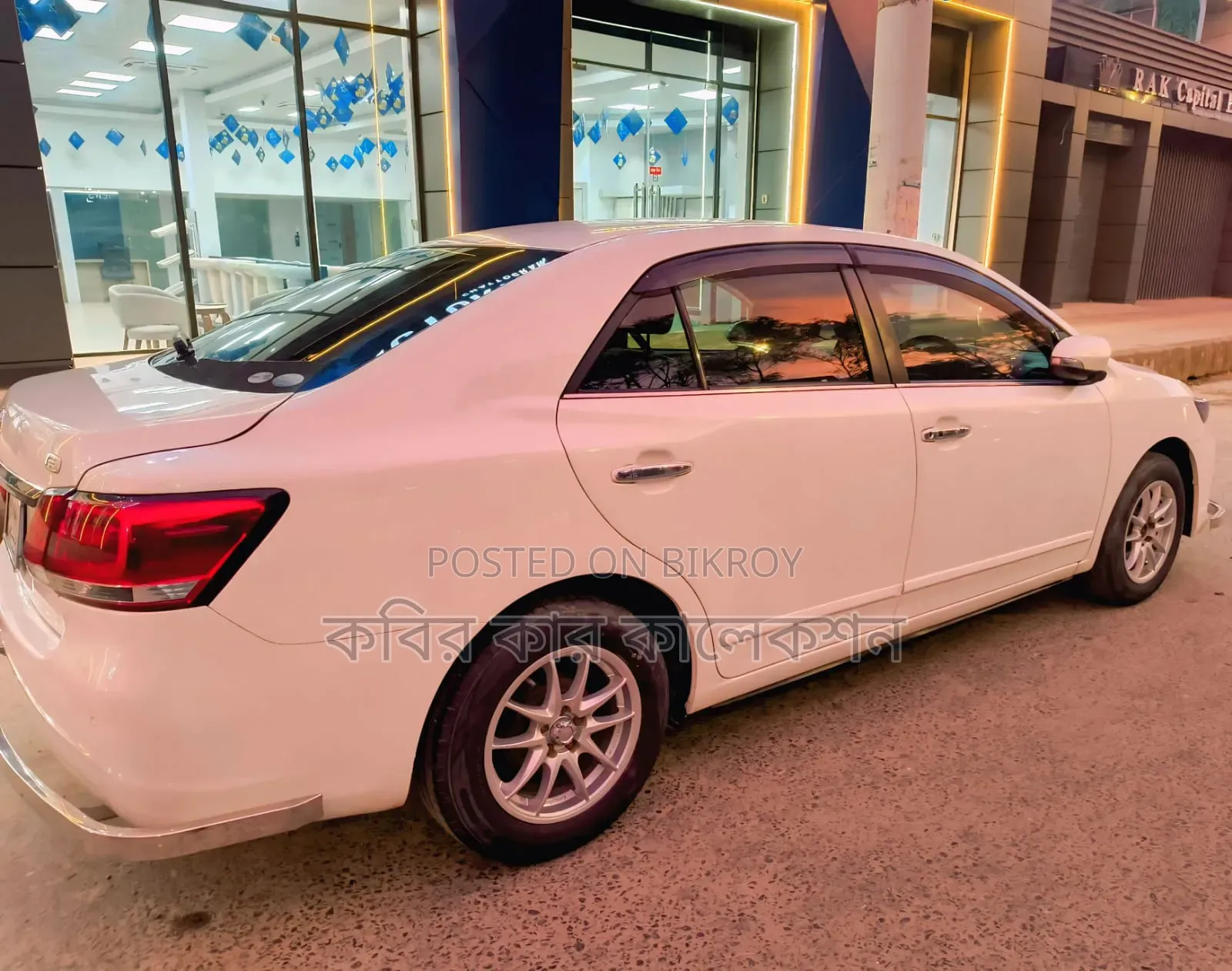 টয়োটা প্রমিও ২০১৮ পার্ল