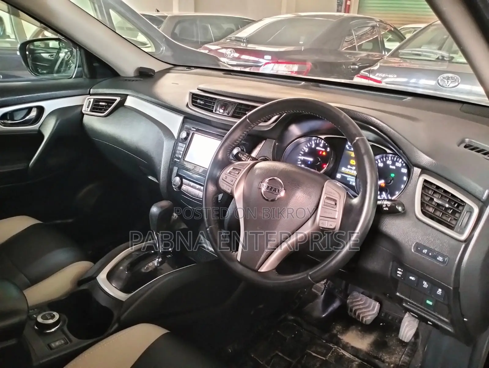 Nissan X-Trail 2.0 Hybrid FWD 2015 Black