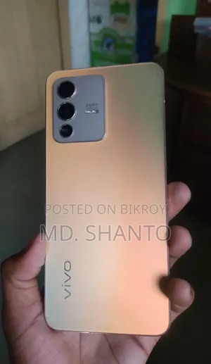 Vivo V23 256 GB Gold
