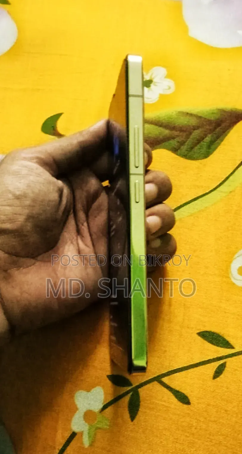Vivo V23 256 GB Gold