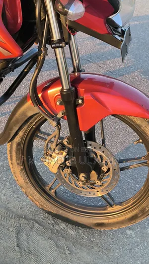 Honda CB 2022 Red