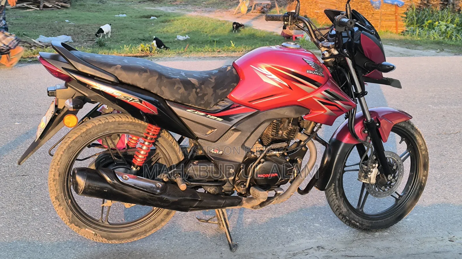 Honda CB 2022 Red