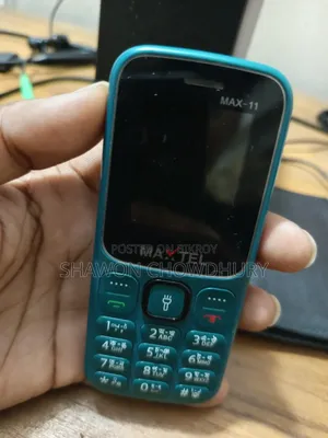 নতুন মোবাইল ফোন