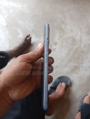 Vivo Y33s 128 GB