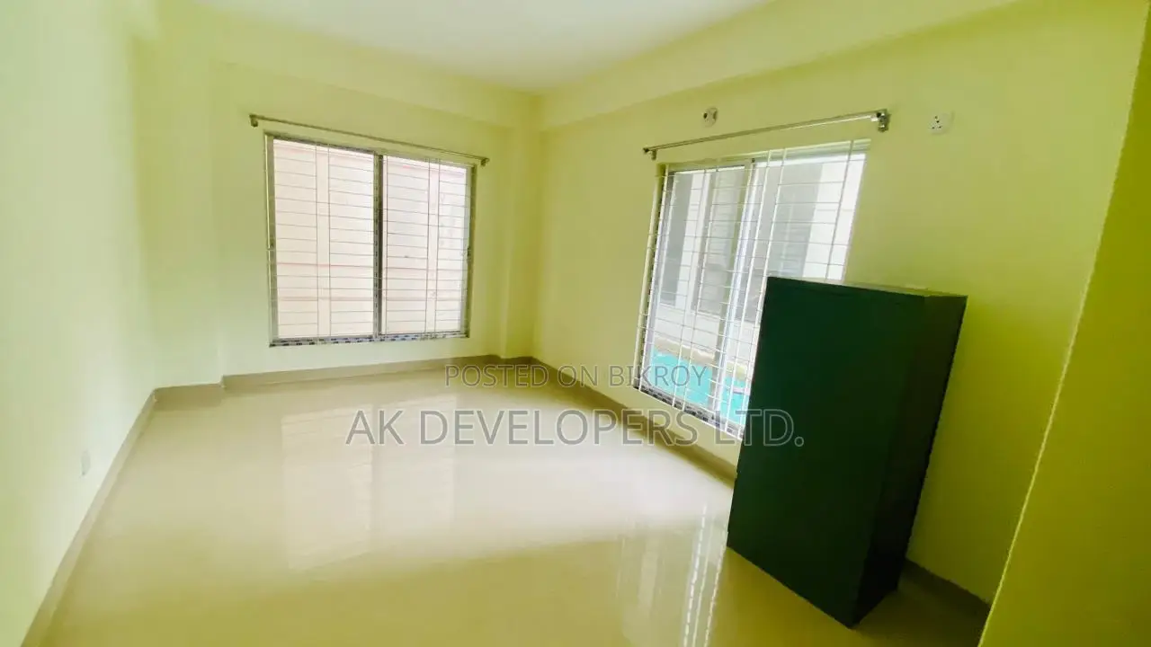 3 Bedroom Apartment in Shwapno Nibash, Basundhara for Sale