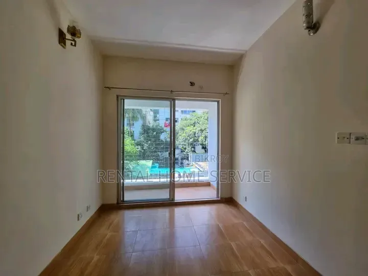 3 Bedroom Apartment in Semi Furnished for Rent
