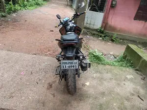 হিরো এক্সট্রিম ১৬০আর ৪ভি ২০২৫ কালো