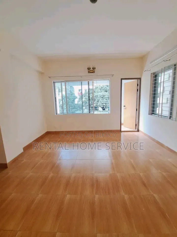 3 Bedroom Apartment in Semi Furnished for Rent