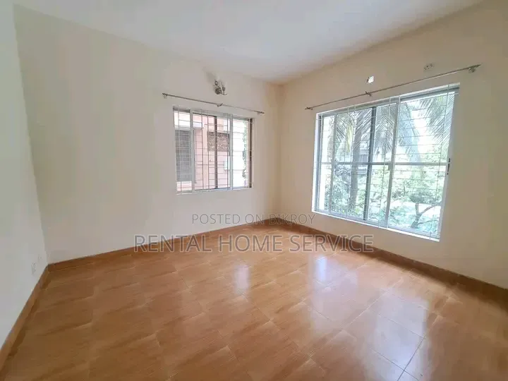 3 Bedroom Apartment in Semi Furnished for Rent