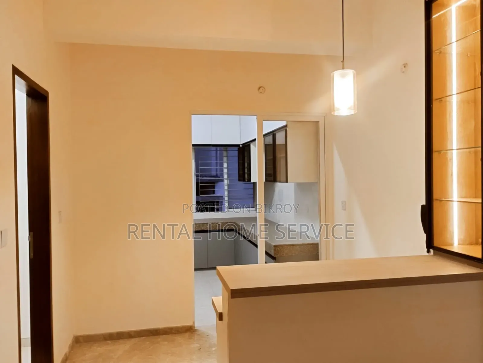 4 Bedroom Apartment in Semi Furnished for Rent
