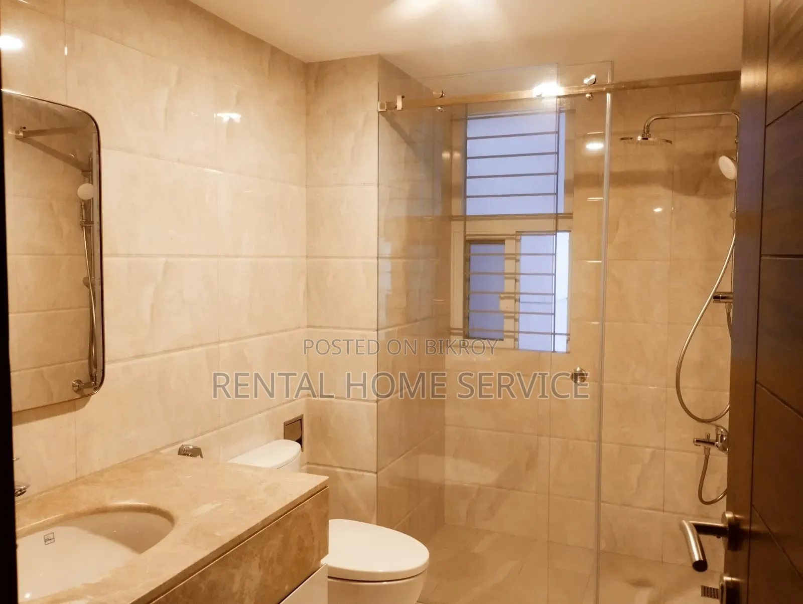 4 Bedroom Apartment in Semi Furnished for Rent