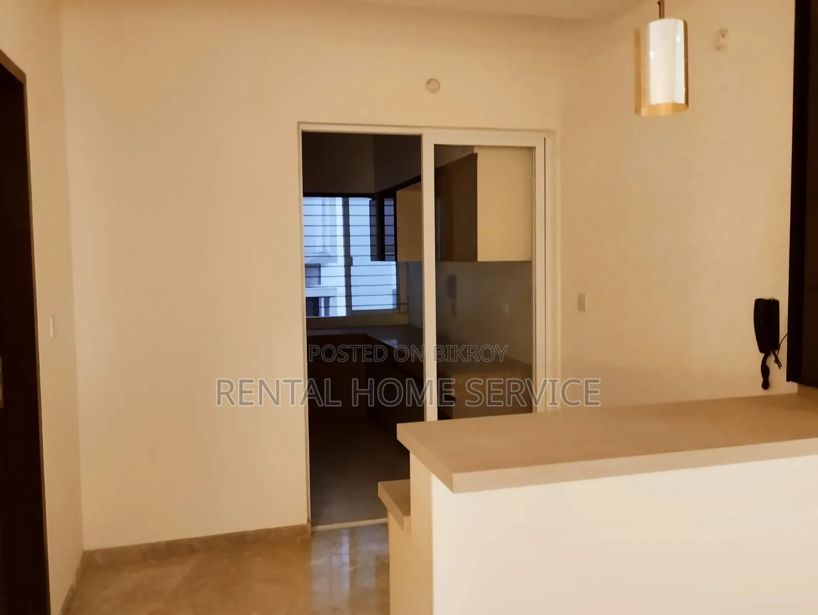 4 Bedroom Apartment in Semi Furnished for Rent