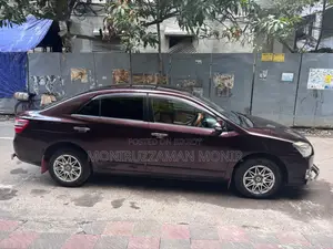টয়োটা প্রিমিও ২০১৪ মেরুন