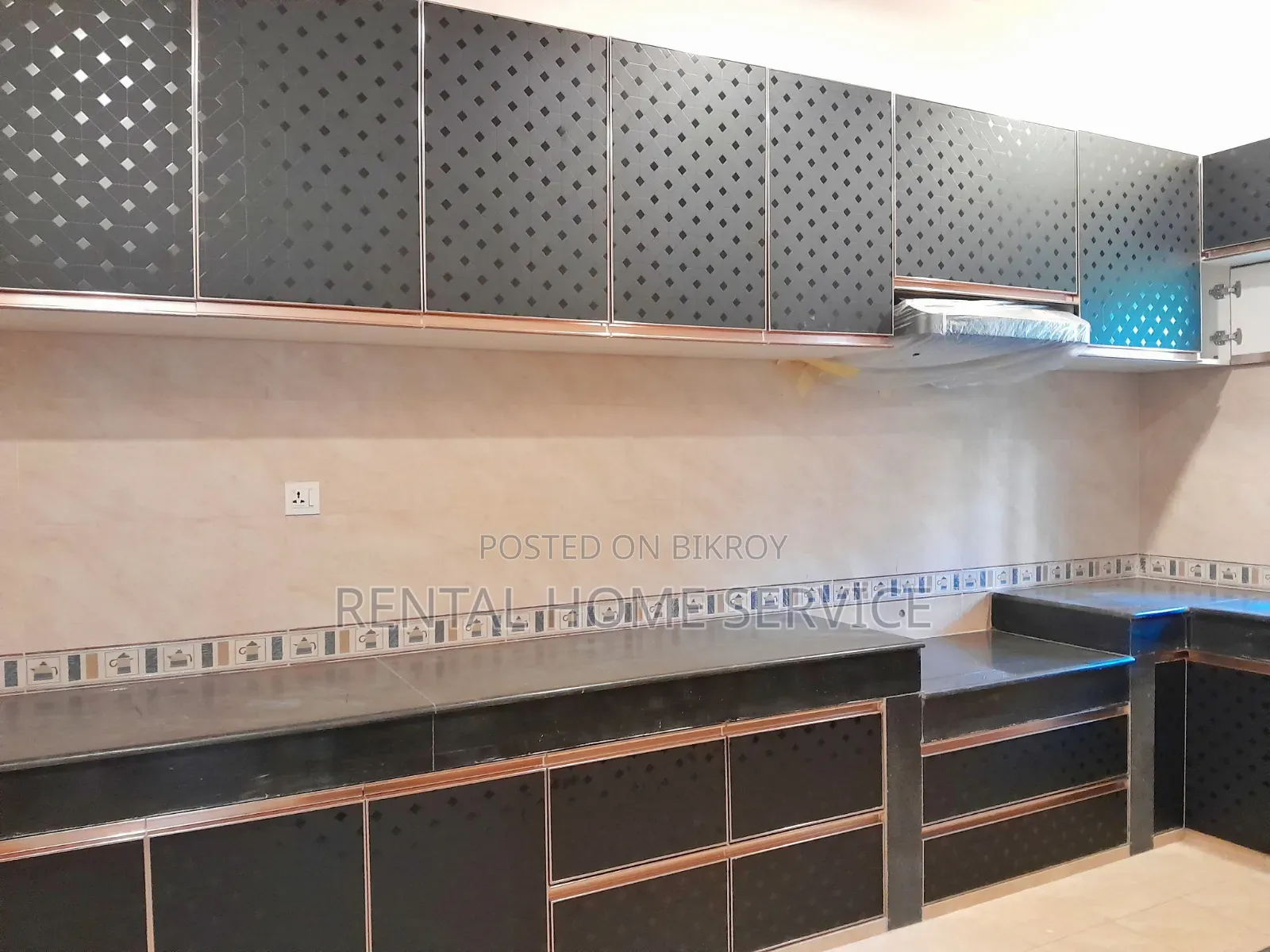 4-Bedroom Apartment in Semi-Furnished for Rent