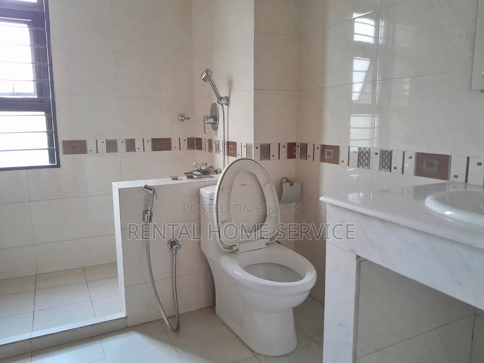 4-Bedroom Apartment in Semi-Furnished for Rent